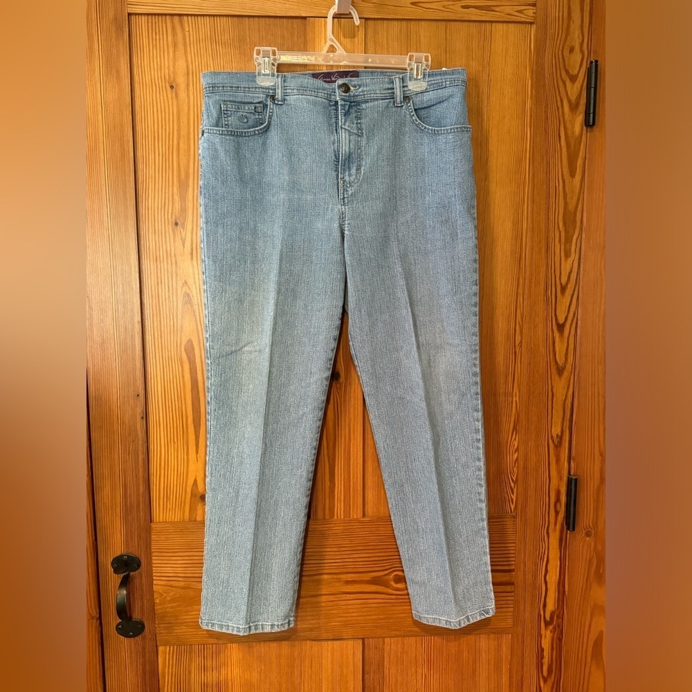 Gloria Vanderbilt Amanda Jeans 16 Light Wash High Rise Straight Leg EUC